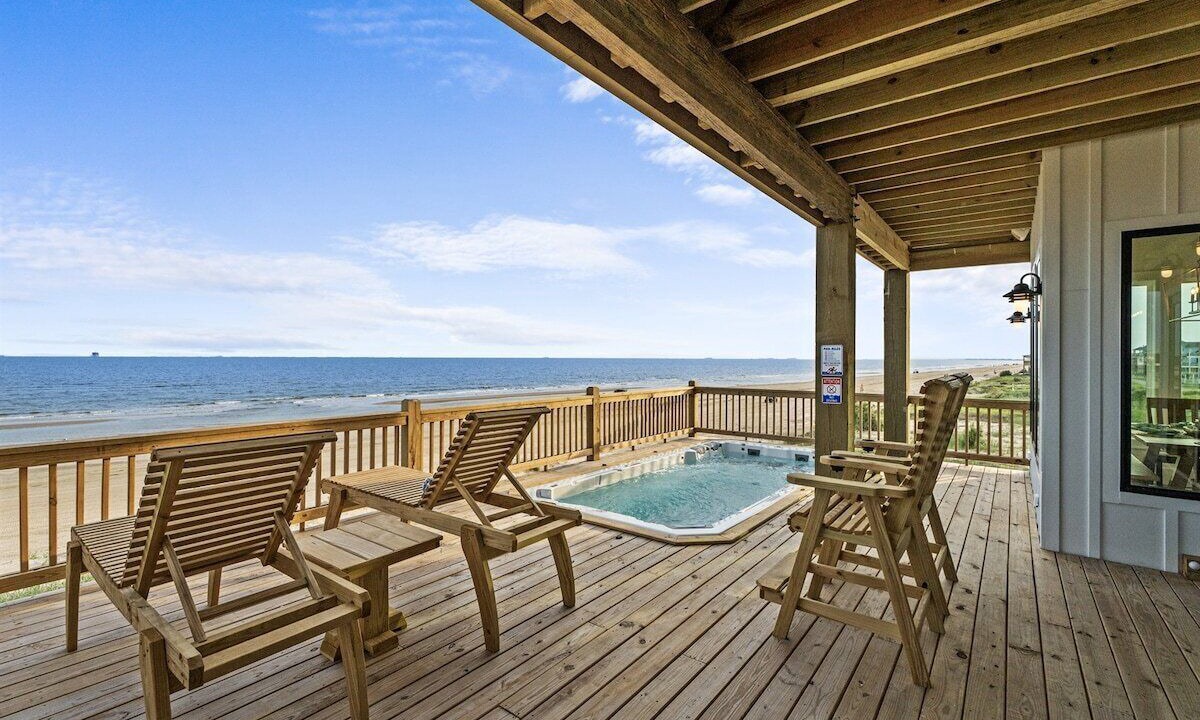 Photo of Patio Balcony in Crystal Beach