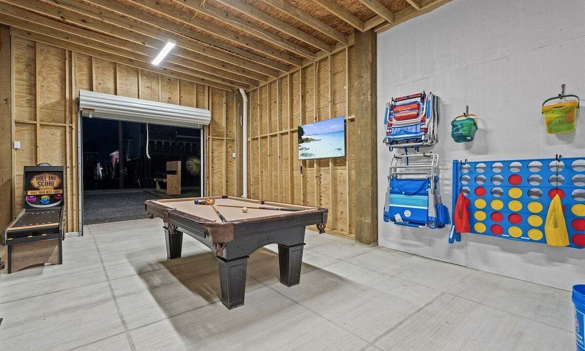 Photo of Bedroom in Crystal Beach