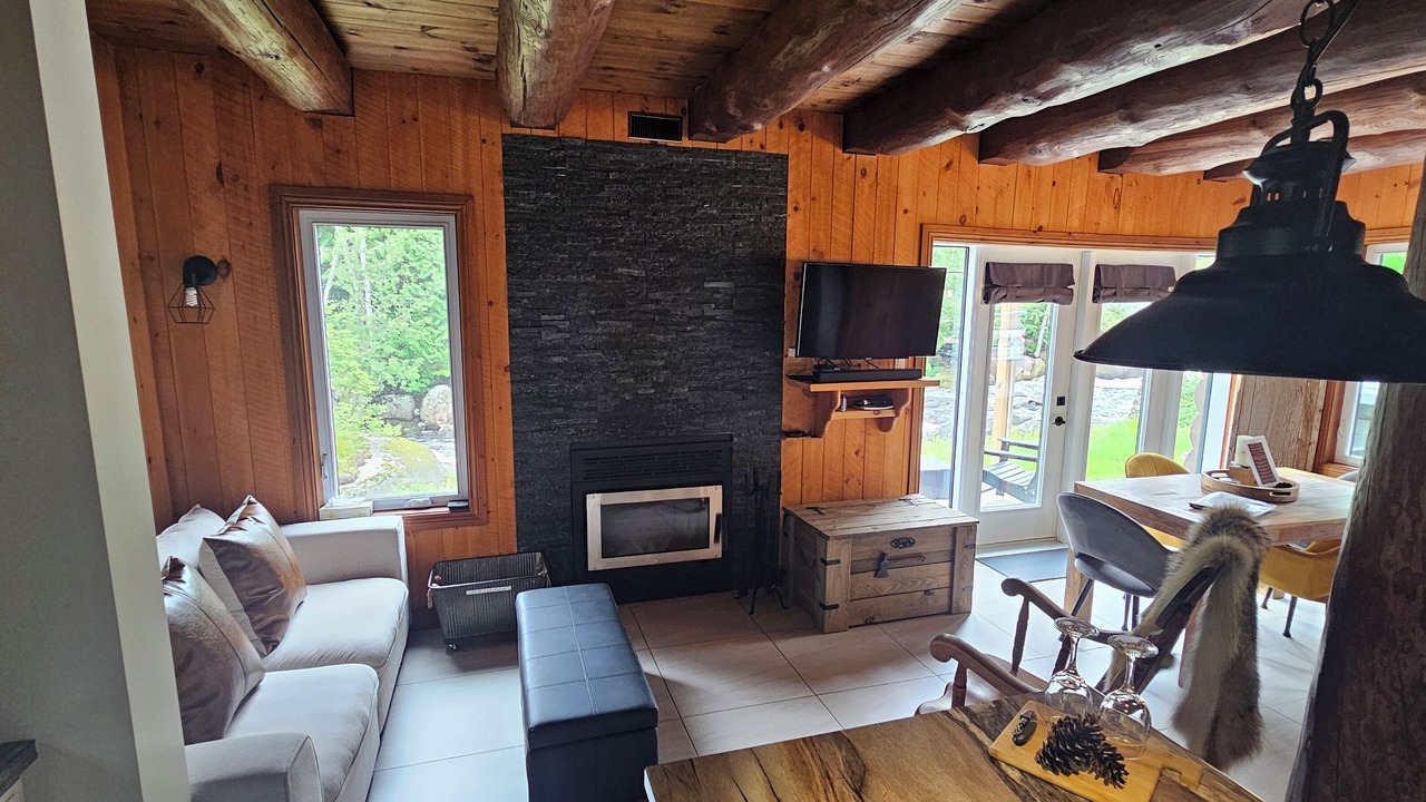 Photo of Livingroom in Saint-Alexis-des-Monts