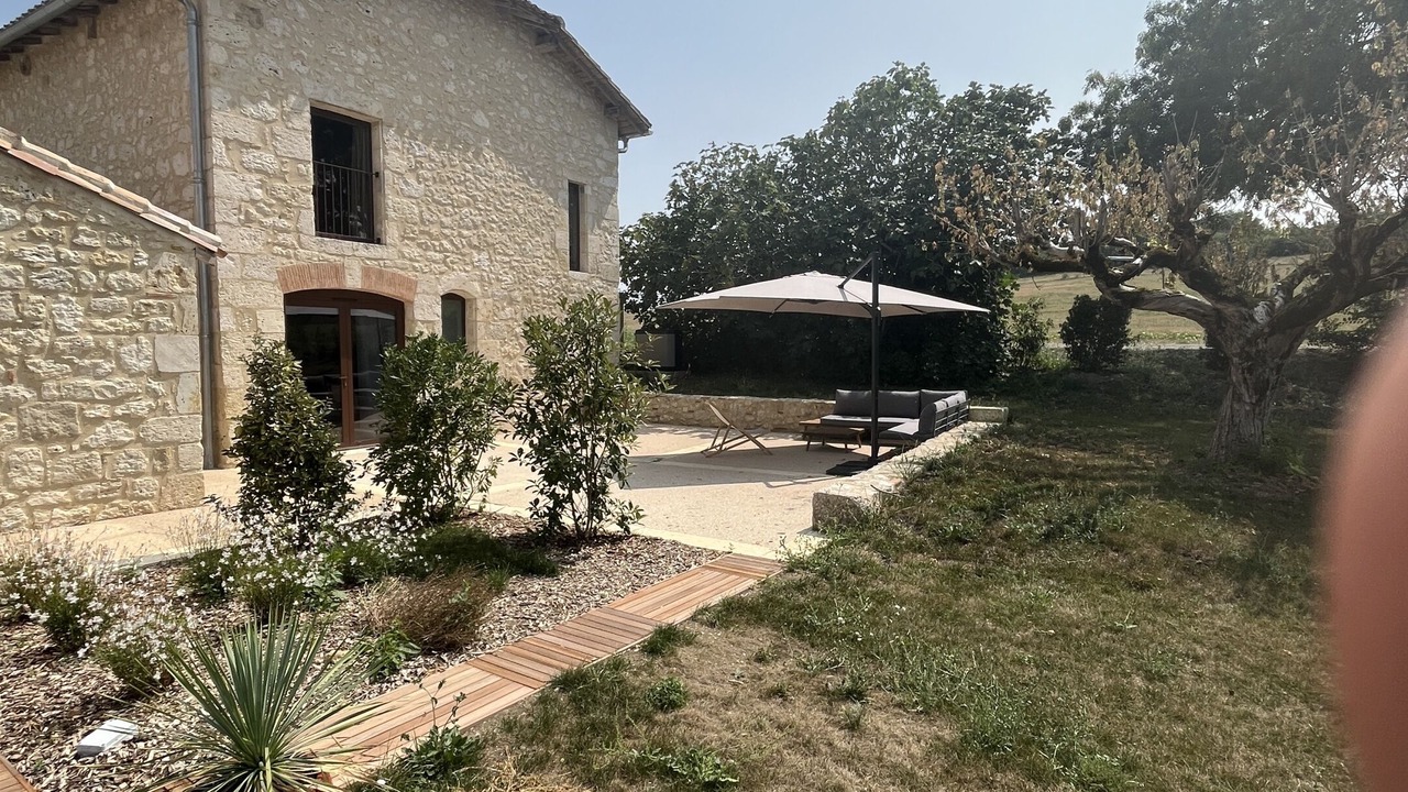 Photo of Patio Balcony in Saint-Creac