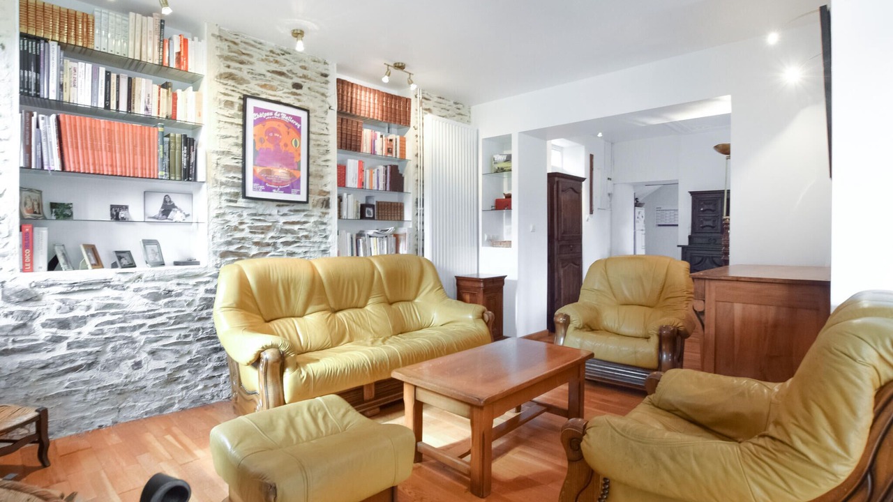 Photo of Bedroom in Castillon