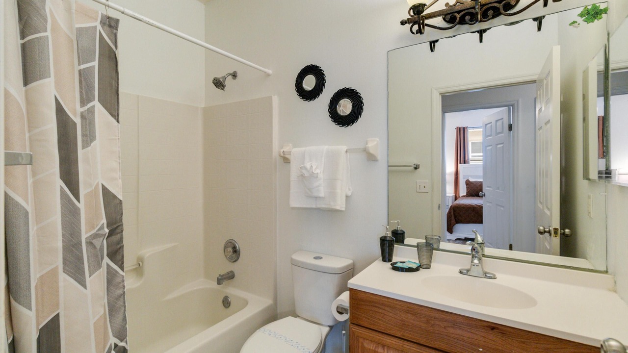 Photo of Bathroom in Sunset Ridge