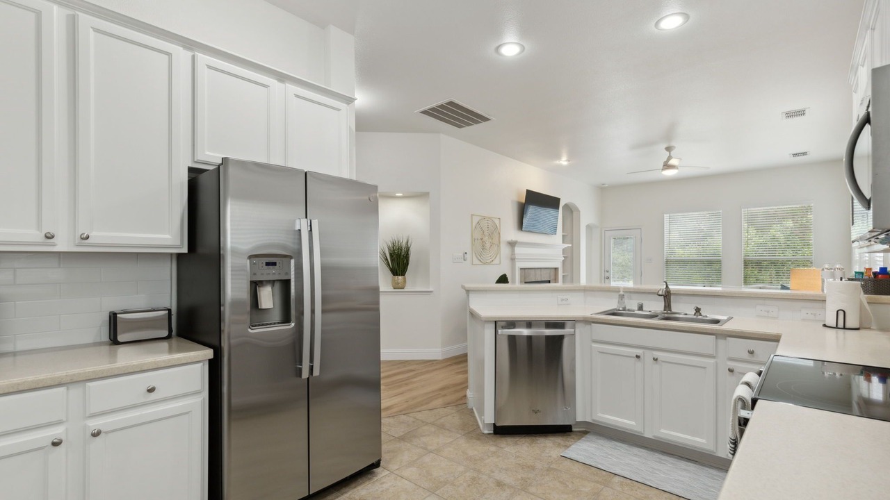 Photo of Kitchen in Lantana