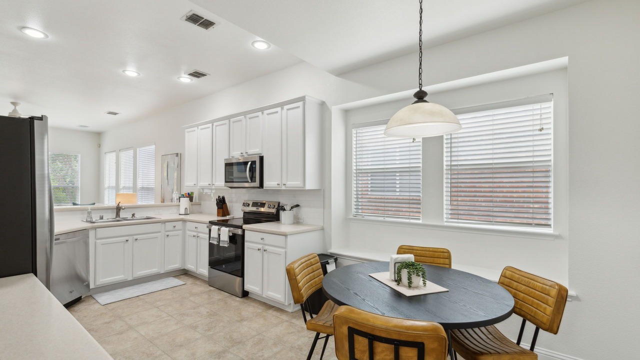 Photo of Kitchen in Lantana