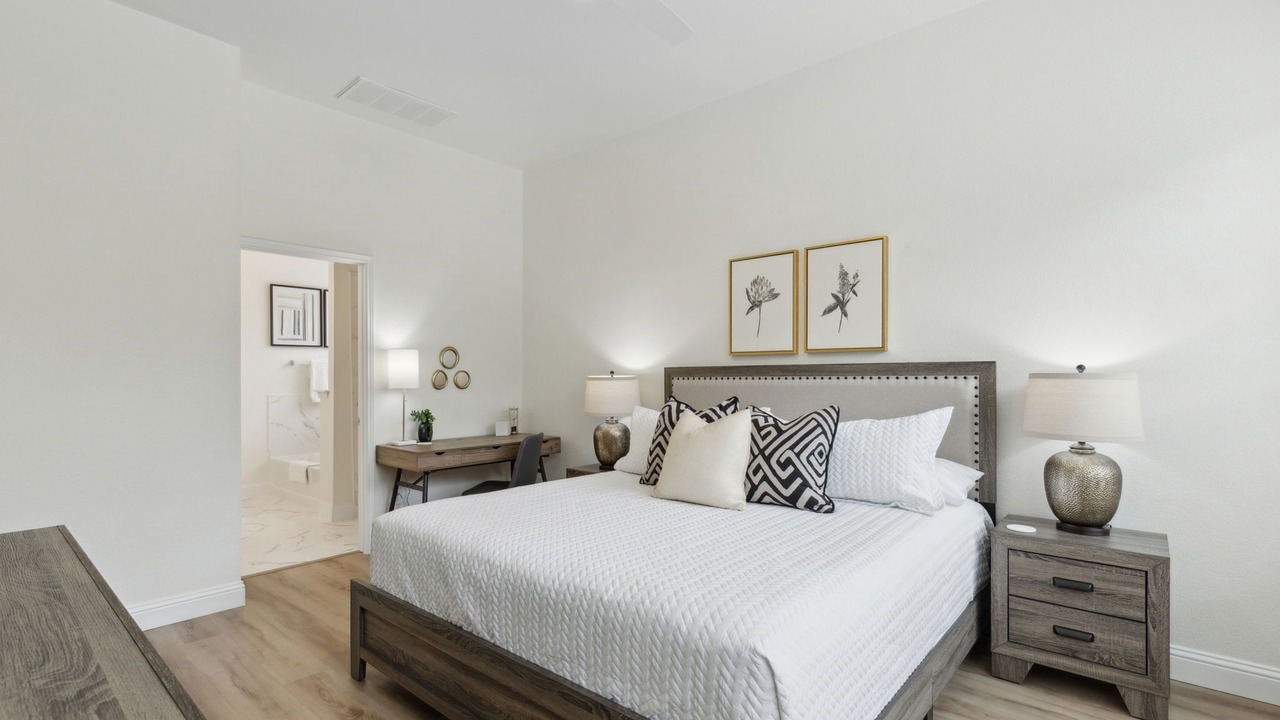 Photo of Bedroom in Lantana