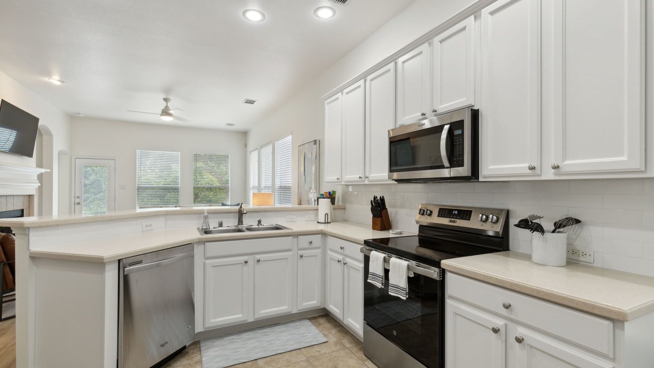 Photo of Kitchen in Lantana