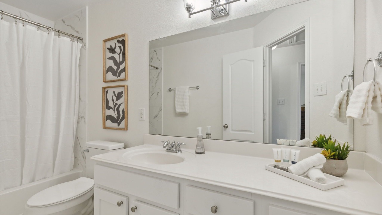Photo of Bathroom in Lantana