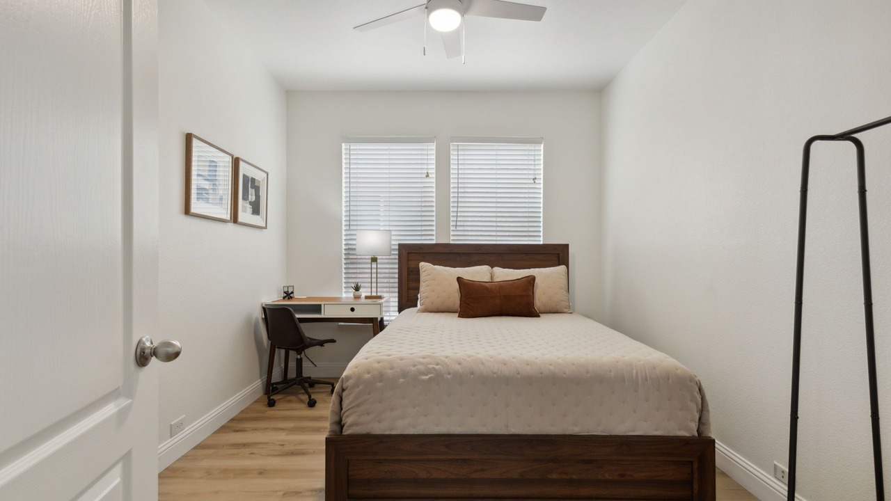 Photo of Bedroom in Lantana