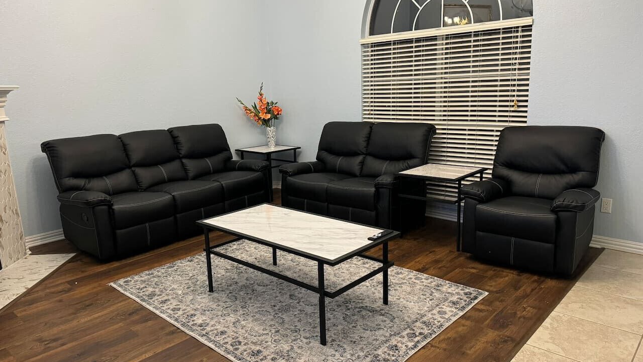 Photo of Livingroom in Flower Mound