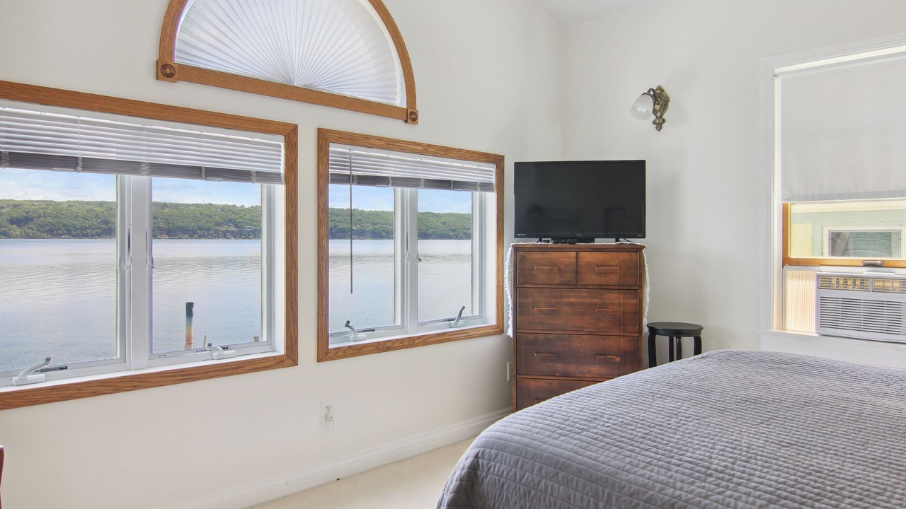 Photo of Bedroom in Ithaca