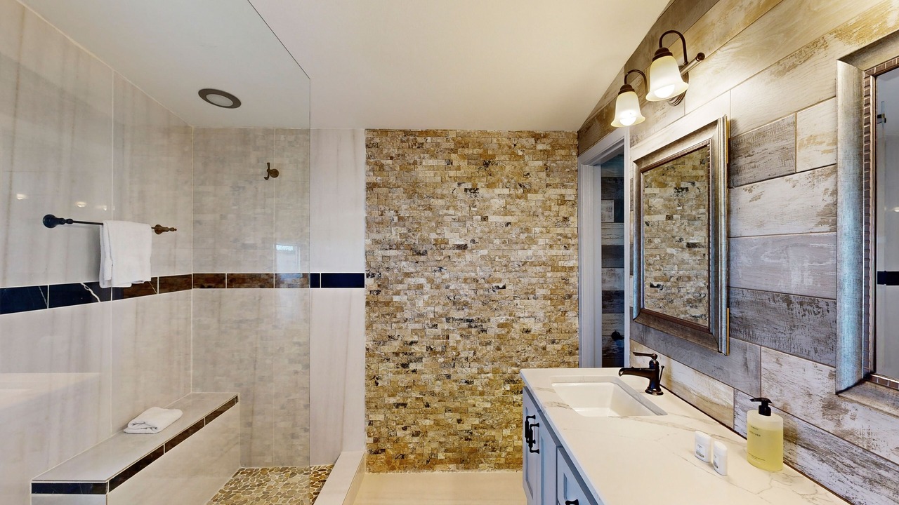 Photo of Bathroom in Miramar