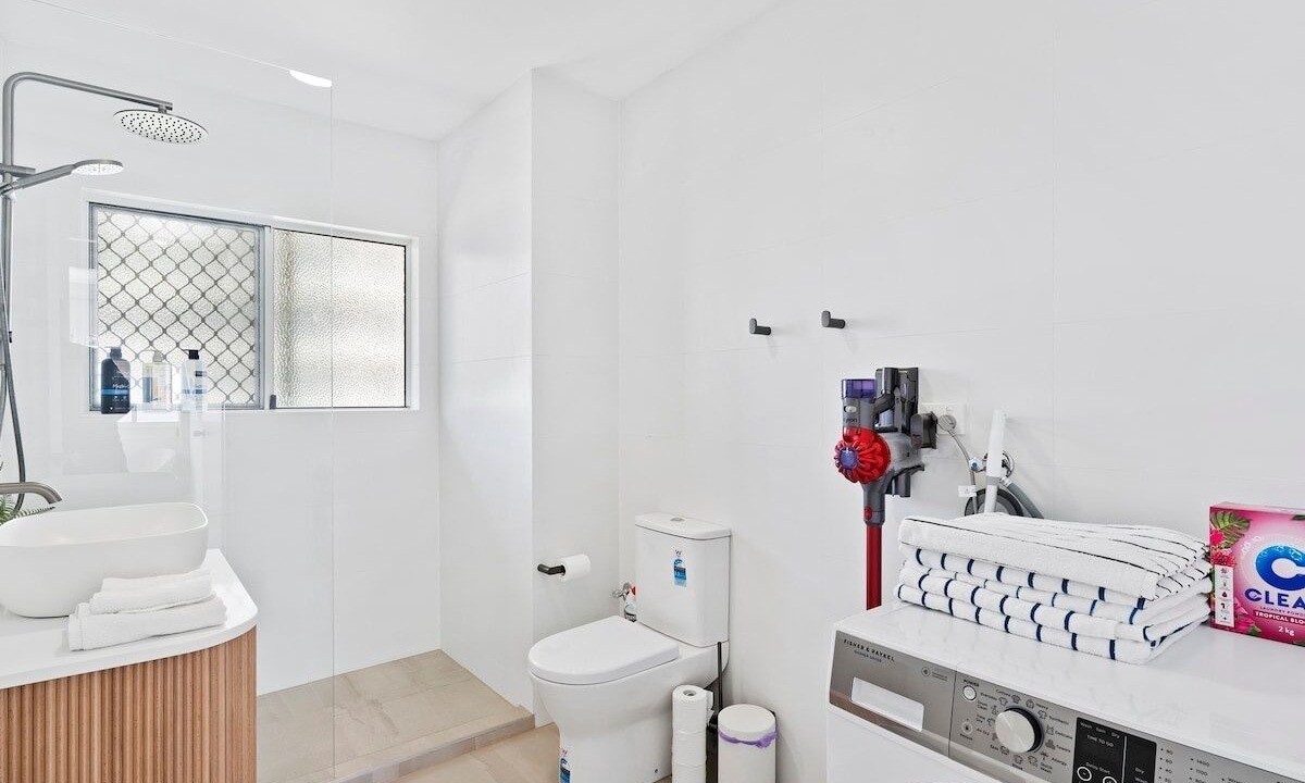 Photo of Bathroom in Broadbeach