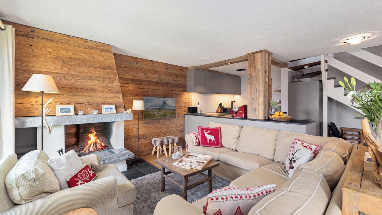Photo of Livingroom in Lens