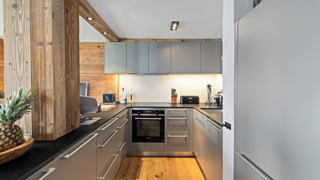 Photo of Kitchen in Lens