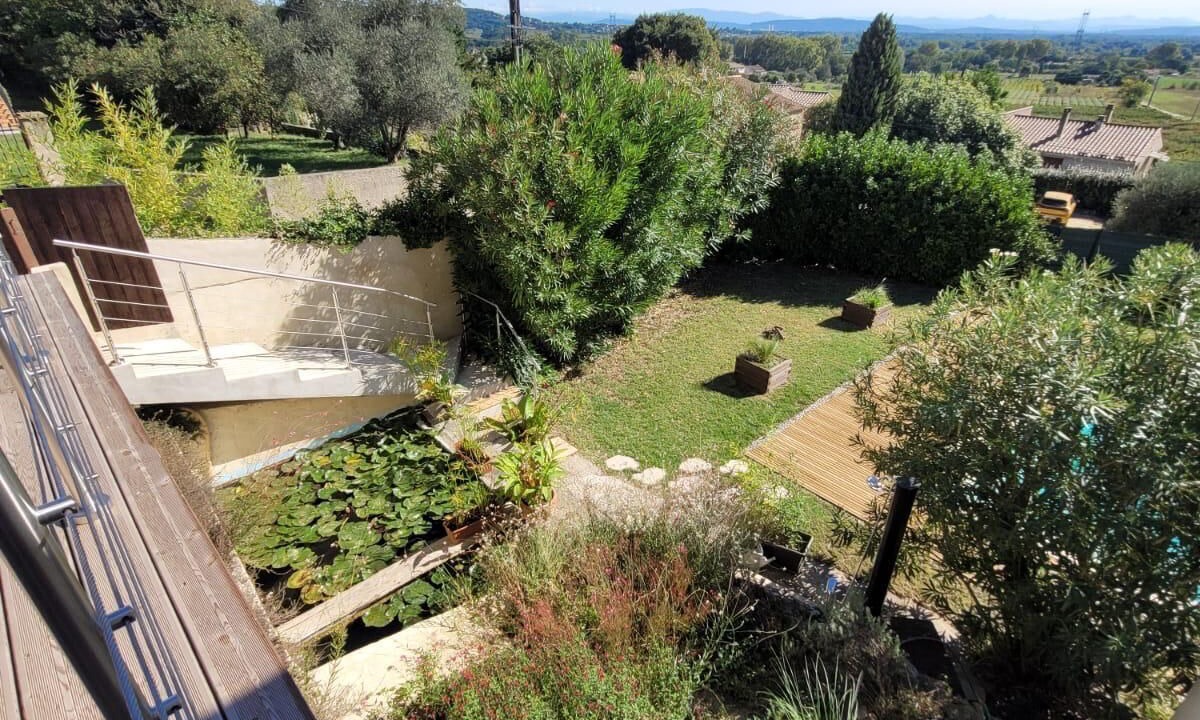 Photo of Outdoor in Saint-Julien-de-Peyrolas