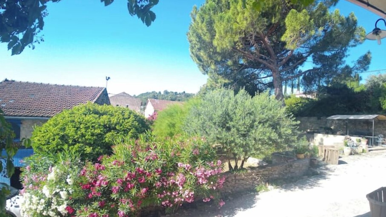 Photo of Outdoor in Saint-Julien-de-Peyrolas