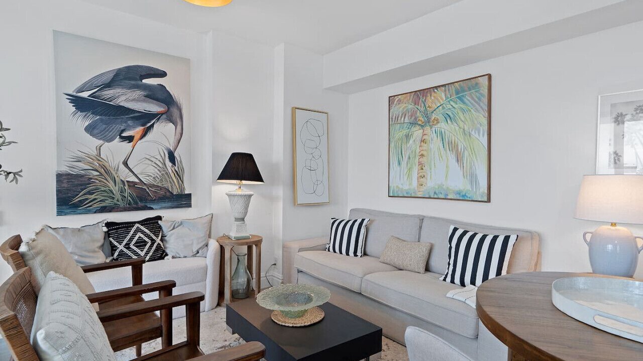 Photo of Livingroom in West Avenue