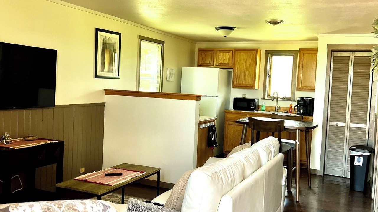 Photo of Livingroom in Town of Scriba