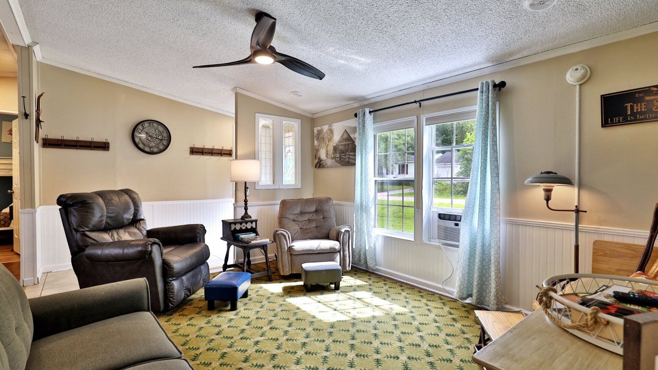 Photo of Livingroom in Crystal Beach