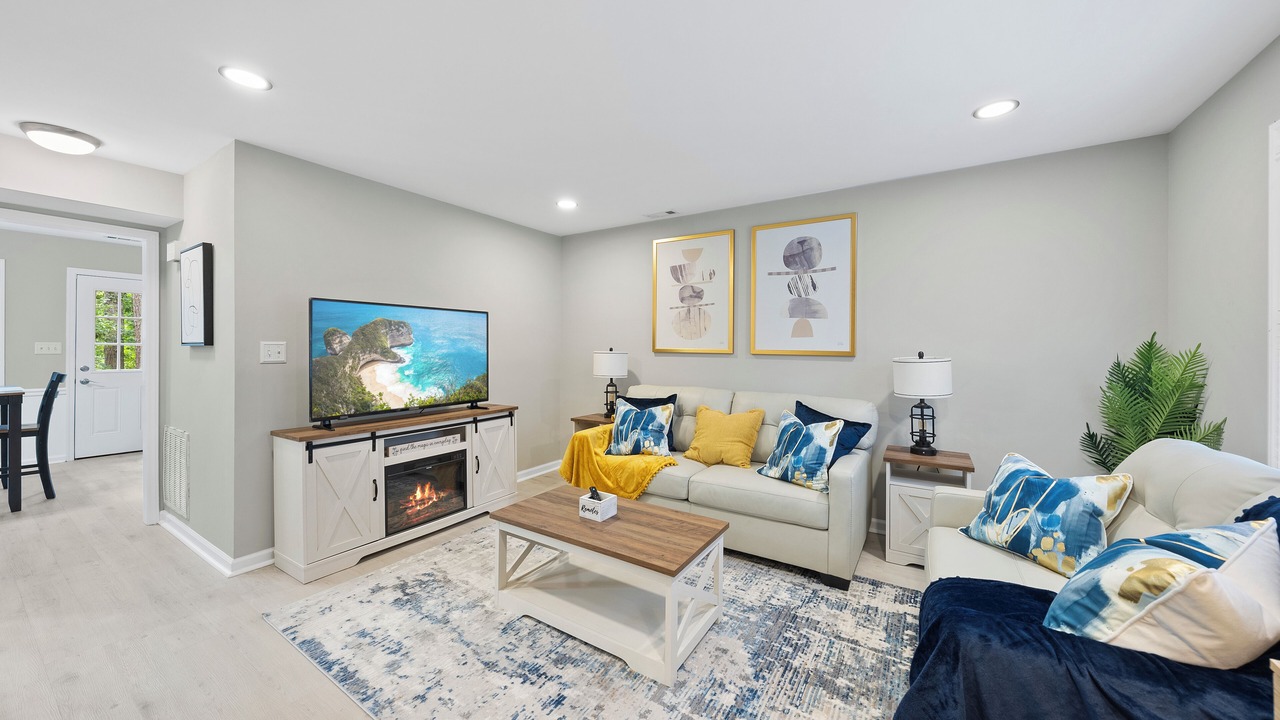 Photo of Livingroom in Southwest Raleigh