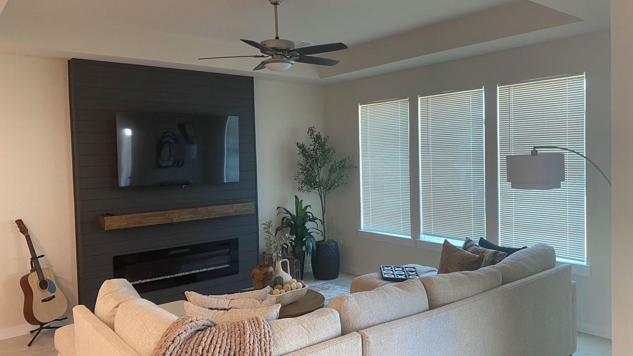 Photo of Livingroom in Cypress