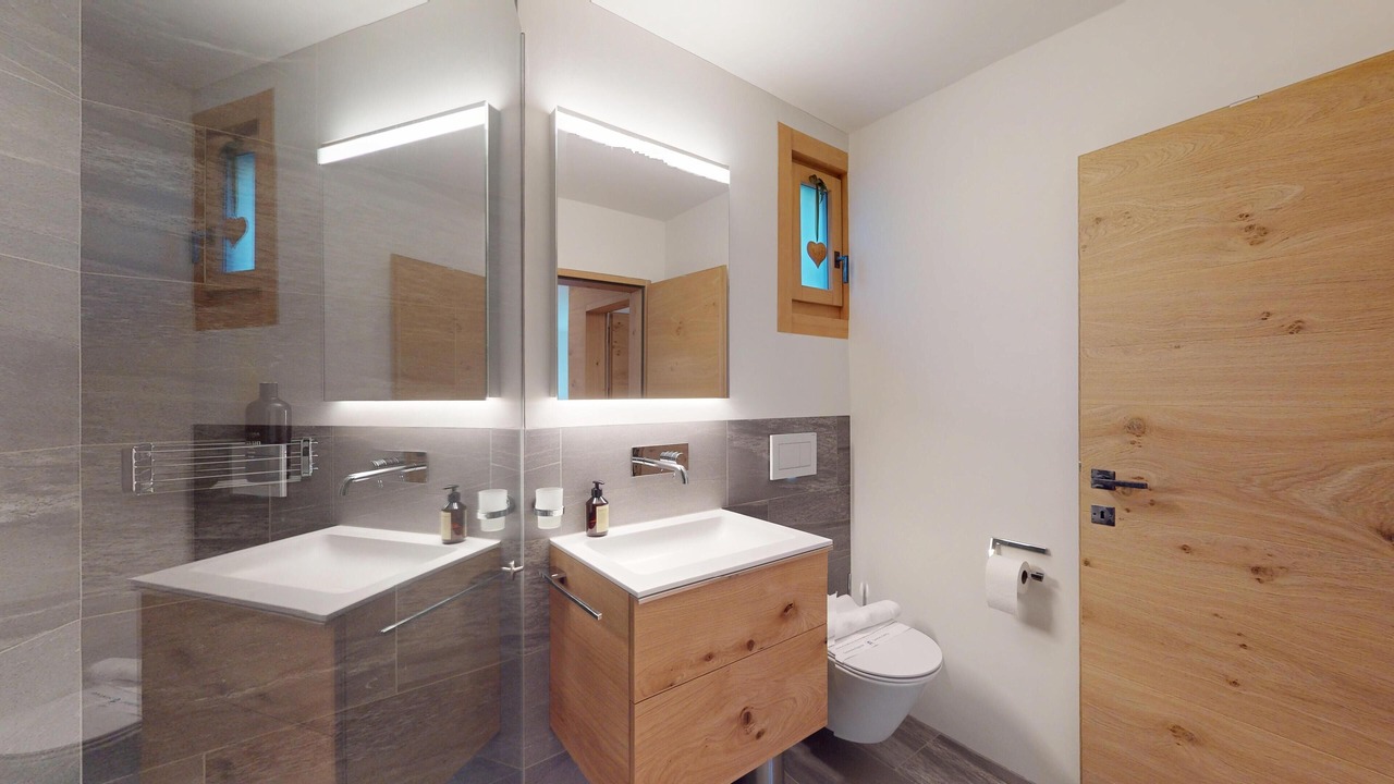 Photo of Bathroom in Zuoz