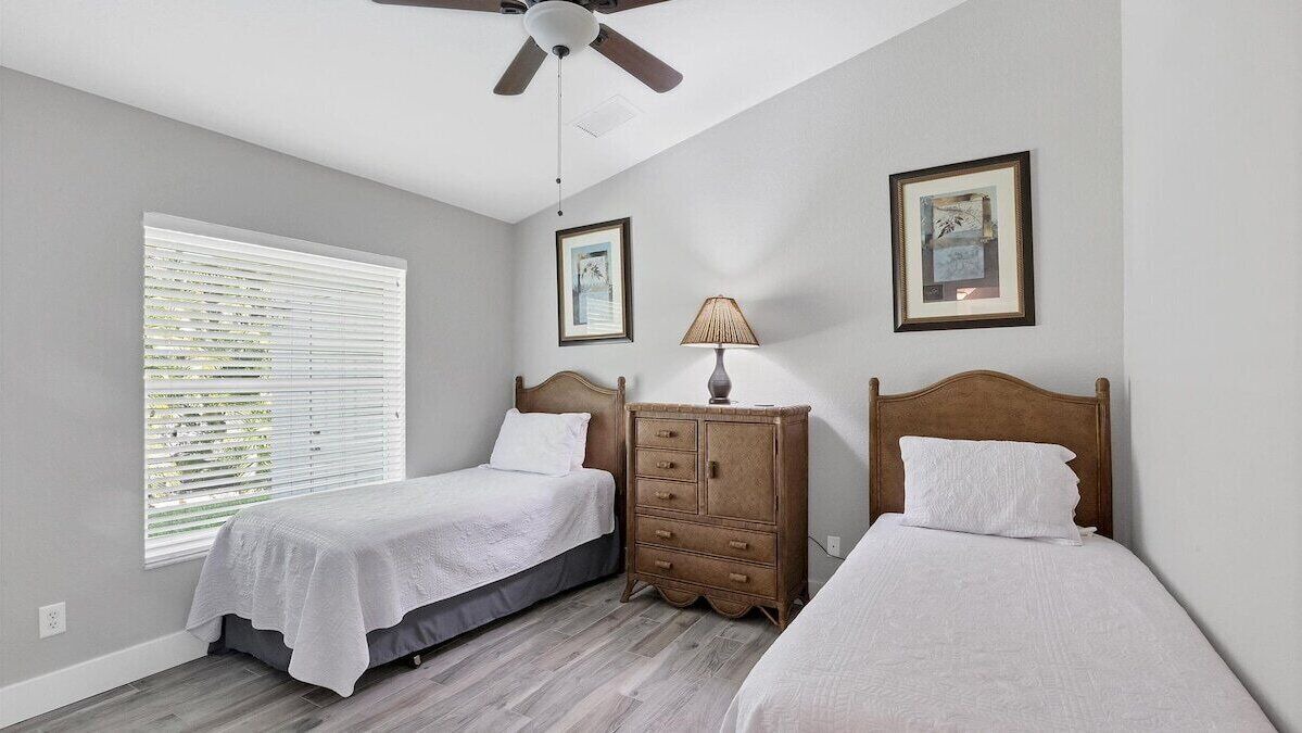 Photo of Bedroom in Pine Valley