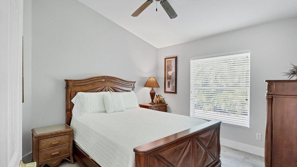 Photo of Bedroom in Pine Valley
