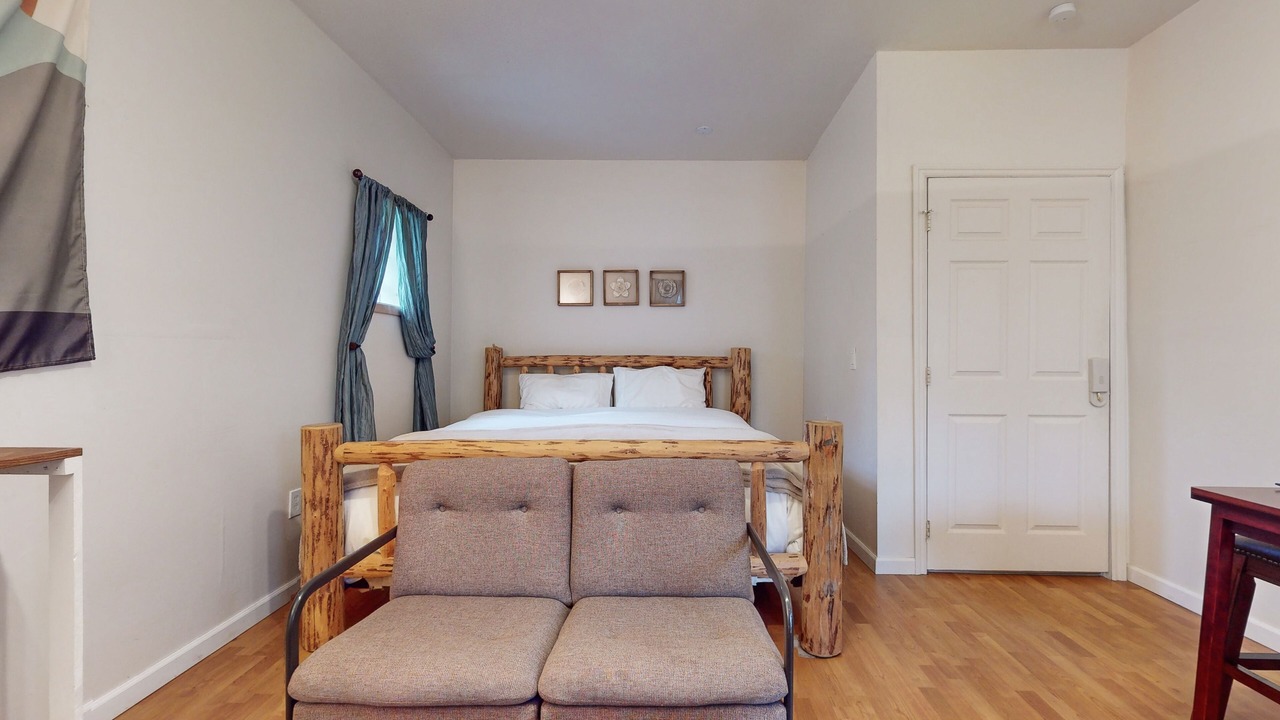 Photo of Bedroom in Snoqualmie Pass