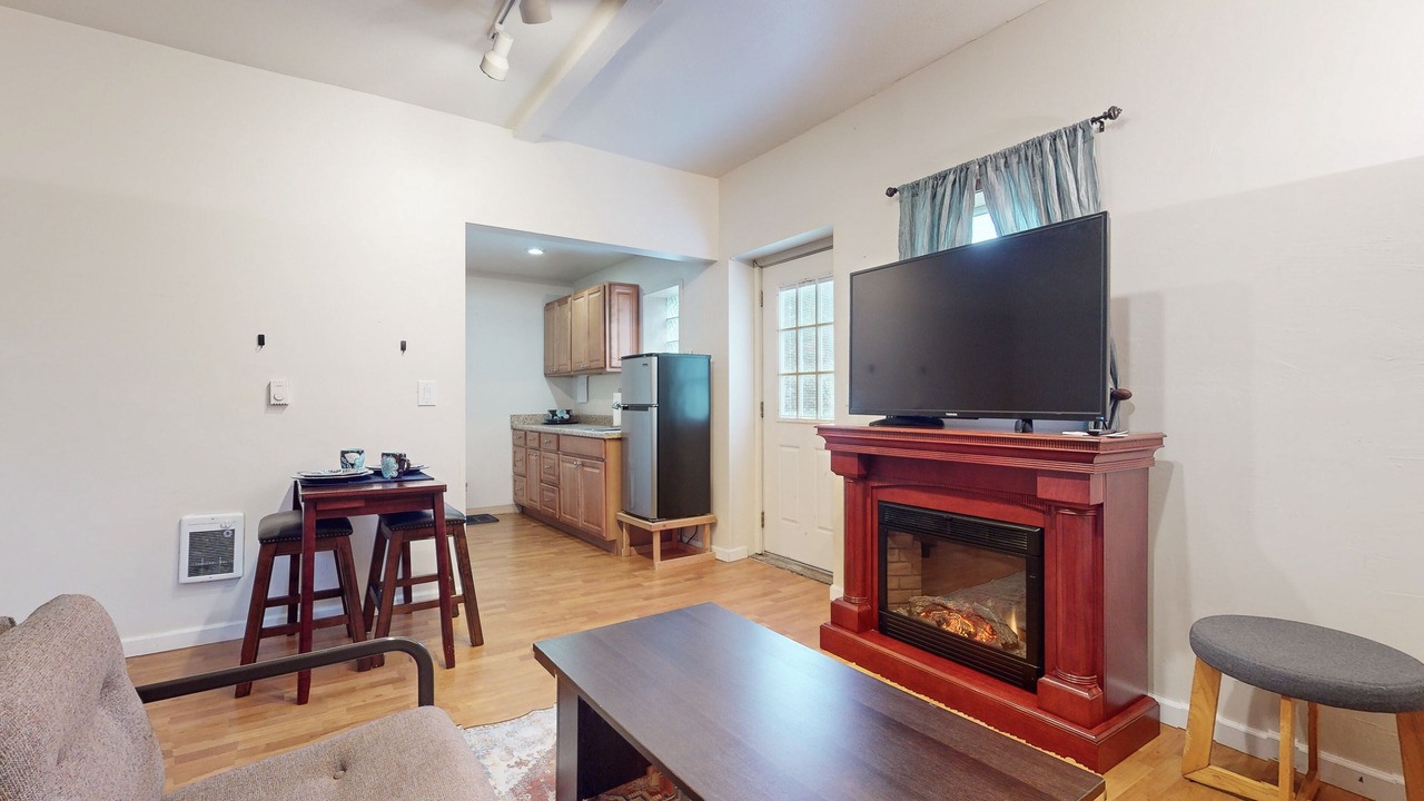 Photo of Livingroom in Snoqualmie Pass