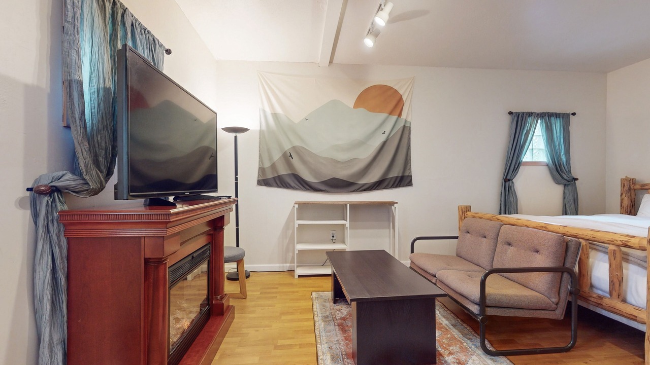 Photo of Bedroom in Snoqualmie Pass