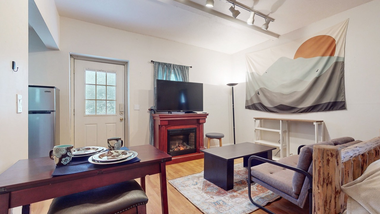 Photo of Livingroom in Snoqualmie Pass