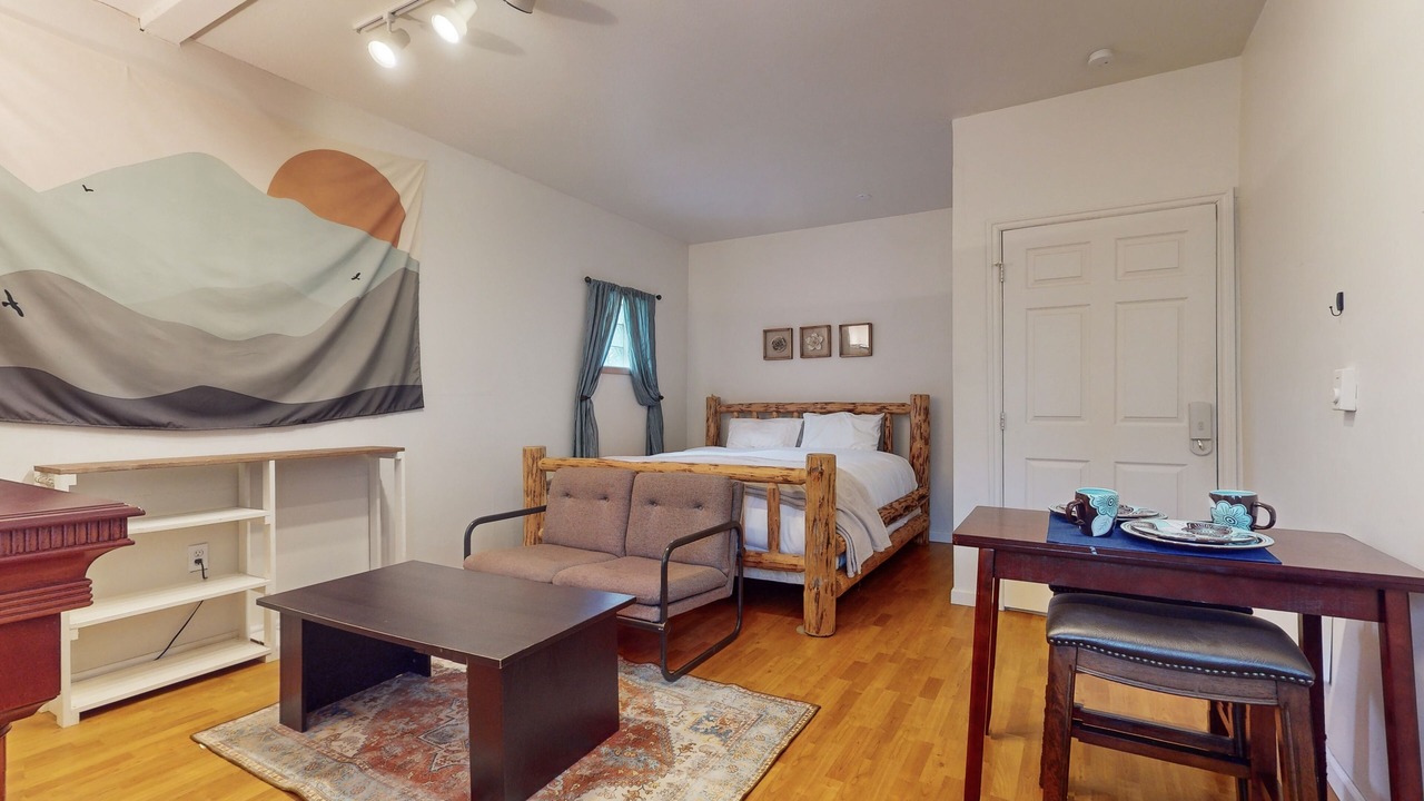 Photo of Bedroom in Snoqualmie Pass
