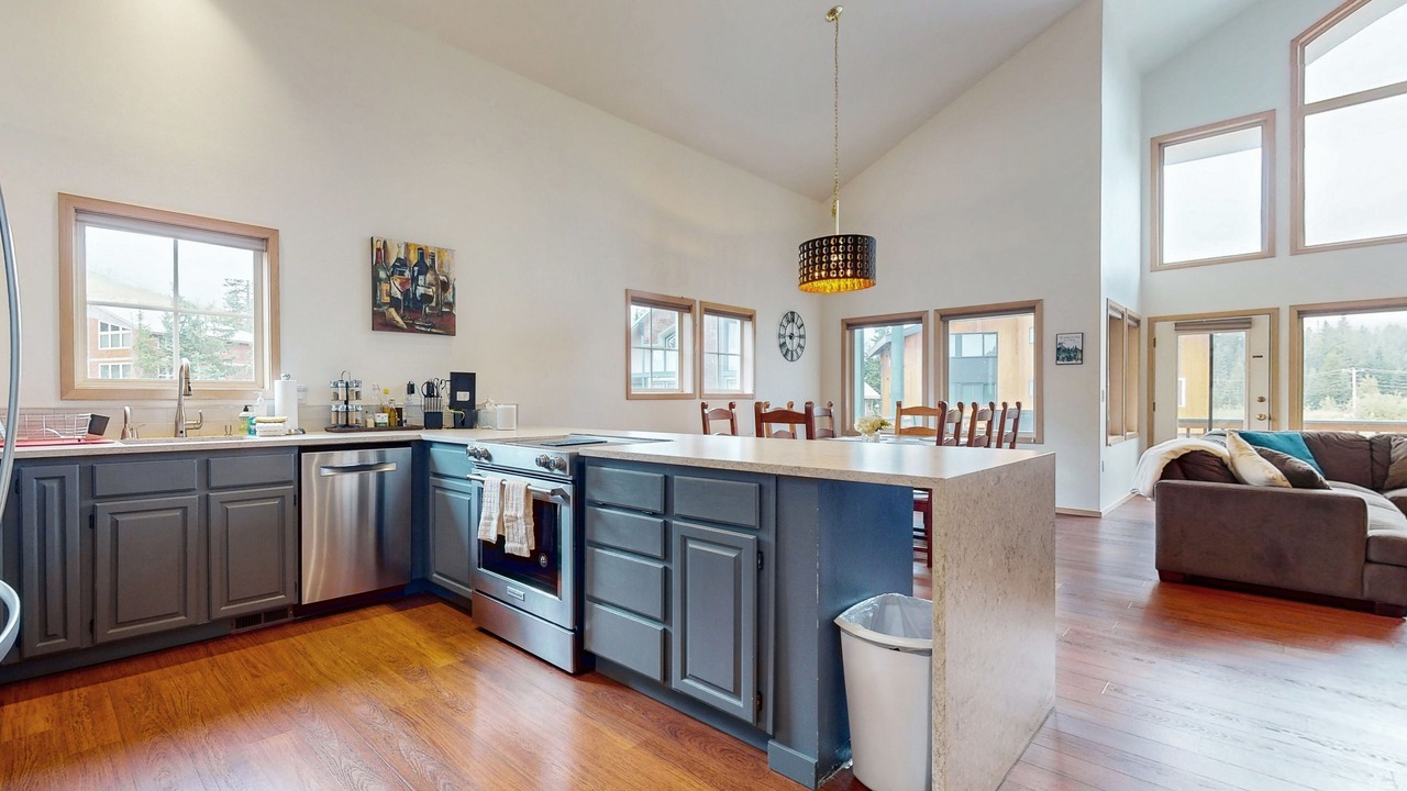 Photo of Kitchen in Snoqualmie Pass