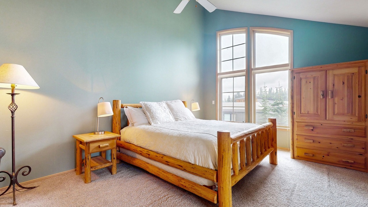 Photo of Bedroom in Snoqualmie Pass