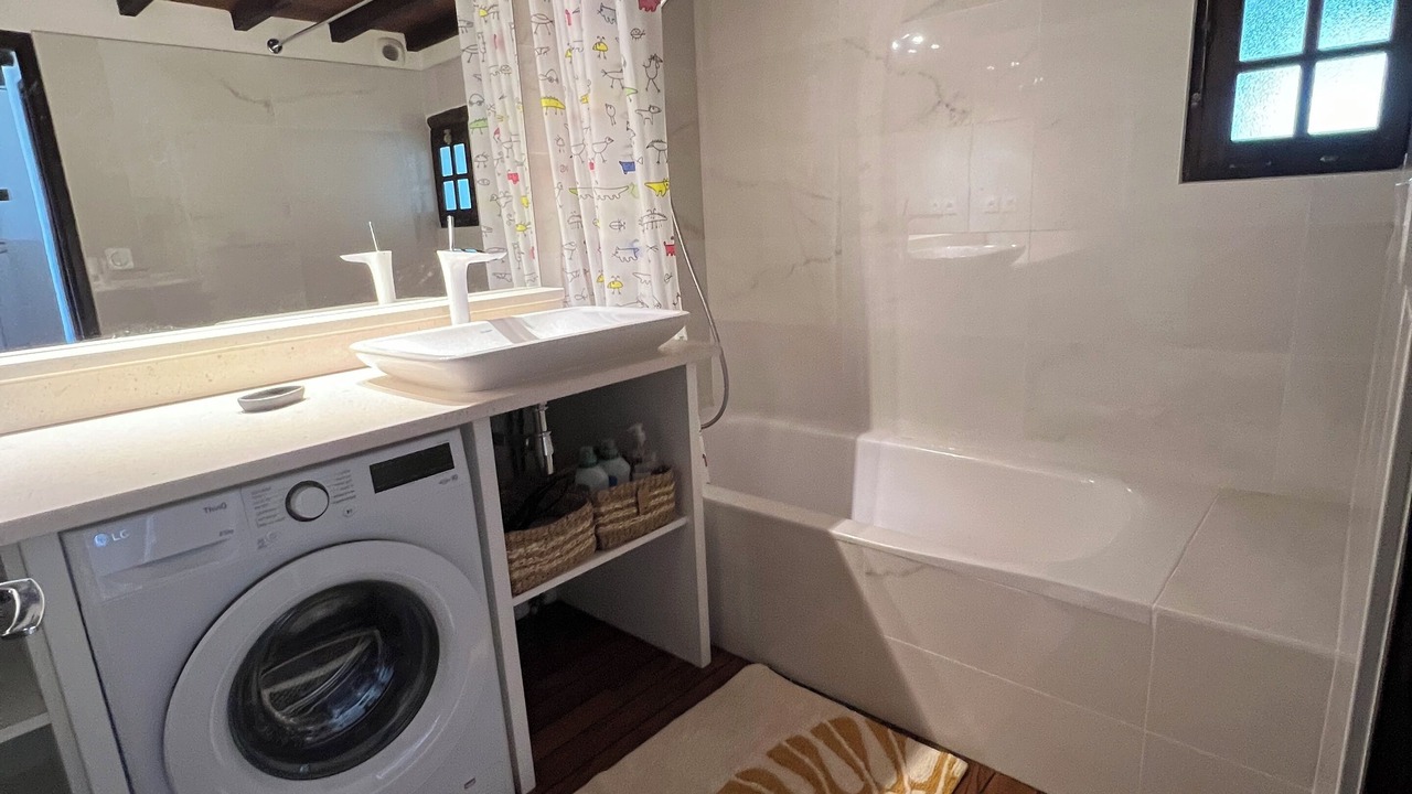 Photo of Bathroom in Sallertaine