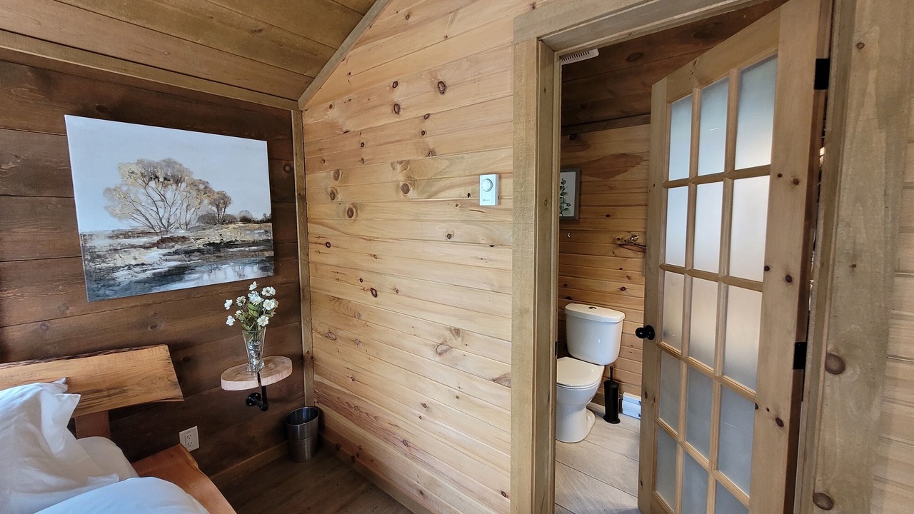 Photo of Bathroom in Val-des-Monts