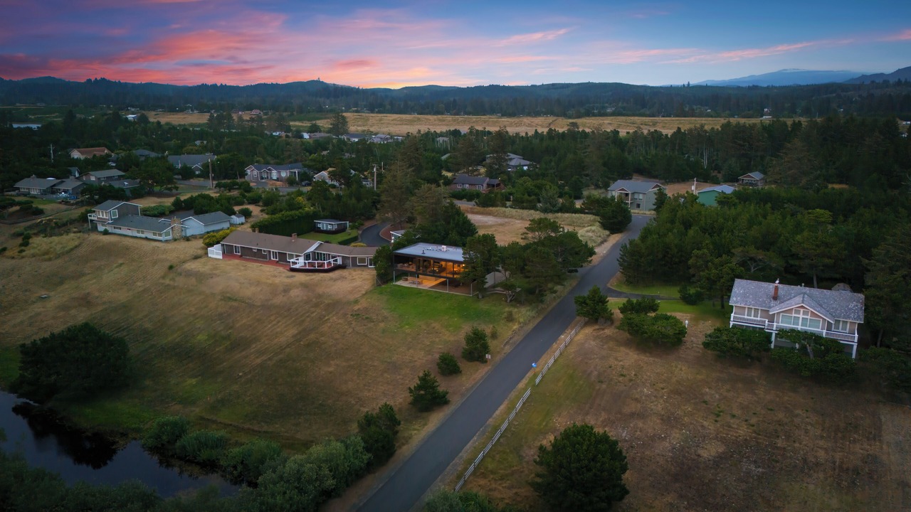 Photo of Outdoor in Surf Pines