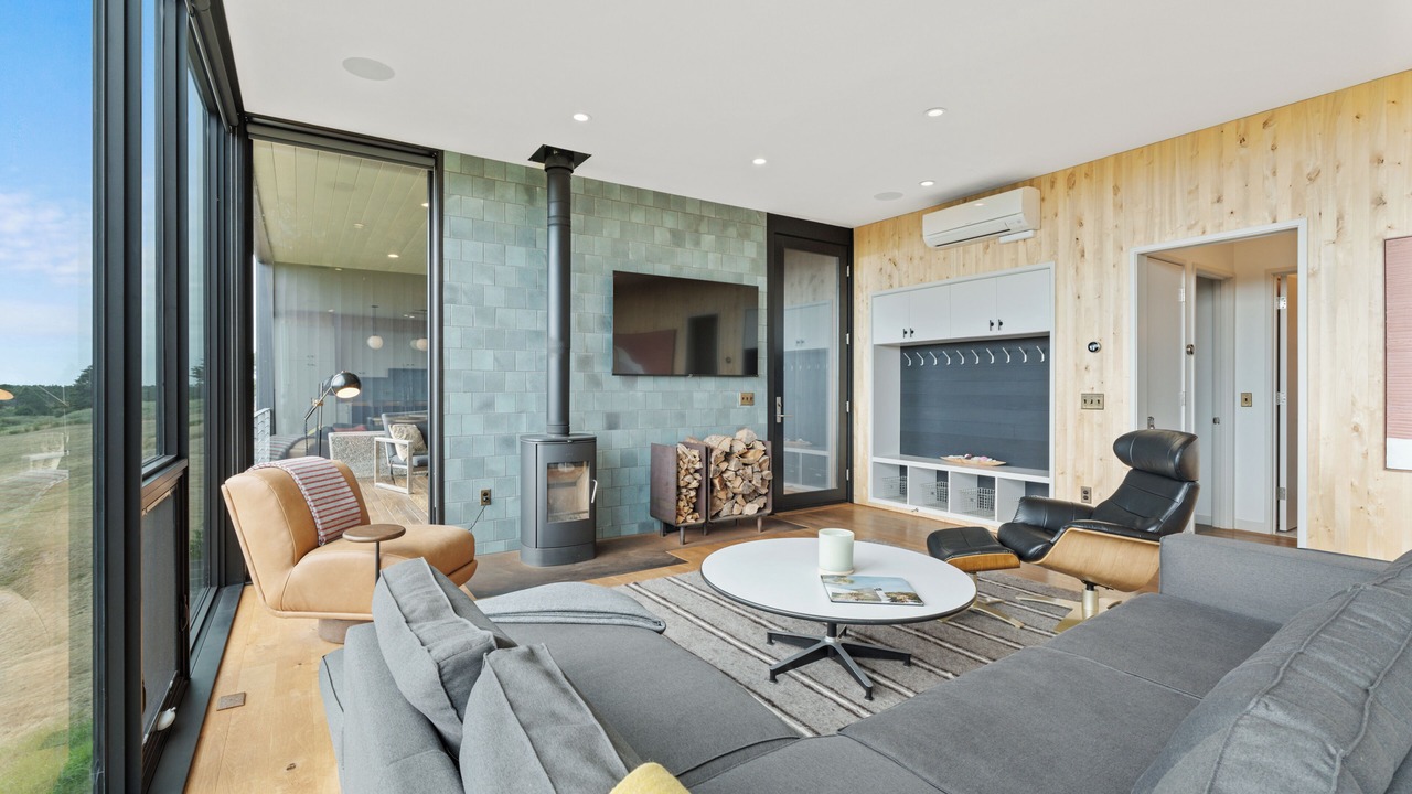 Photo of Livingroom in Surf Pines