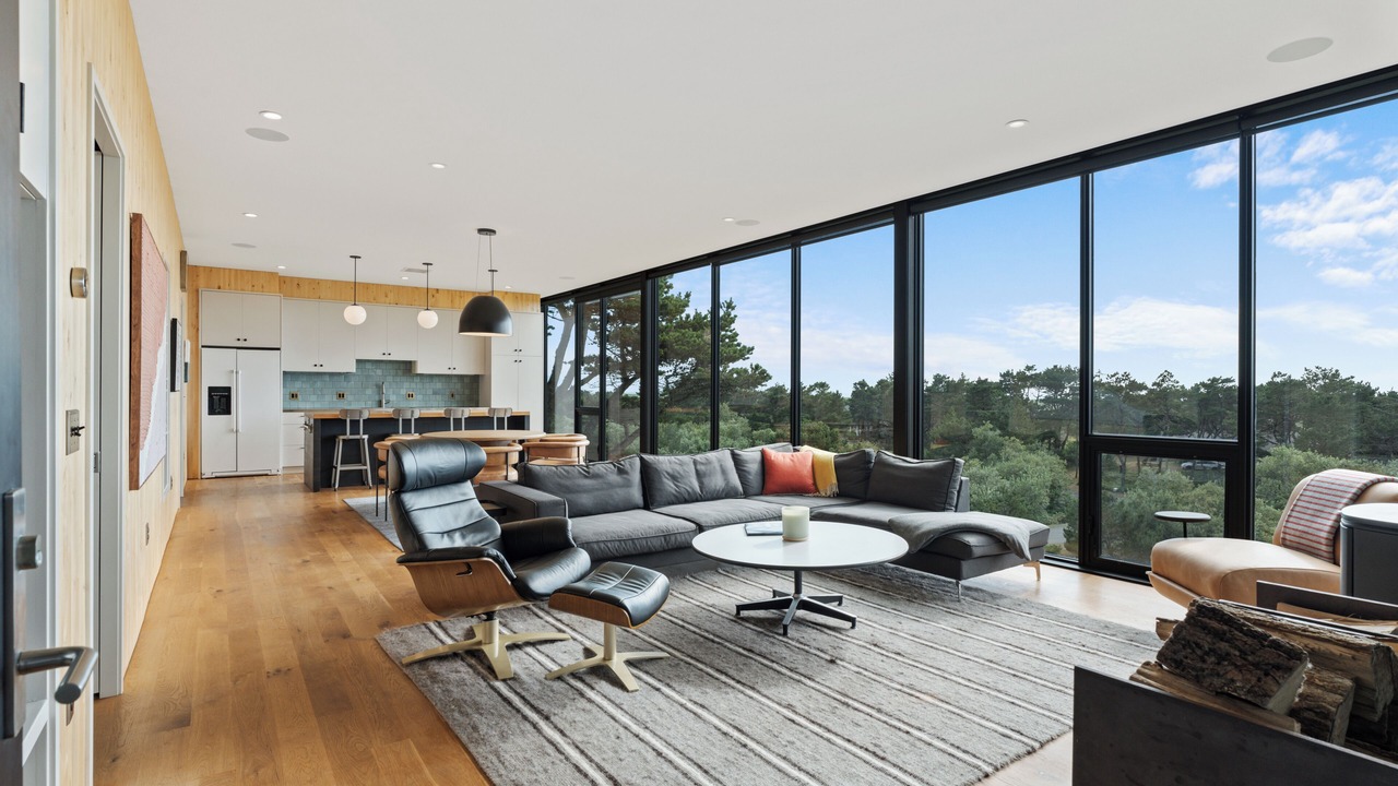 Photo of Livingroom in Surf Pines