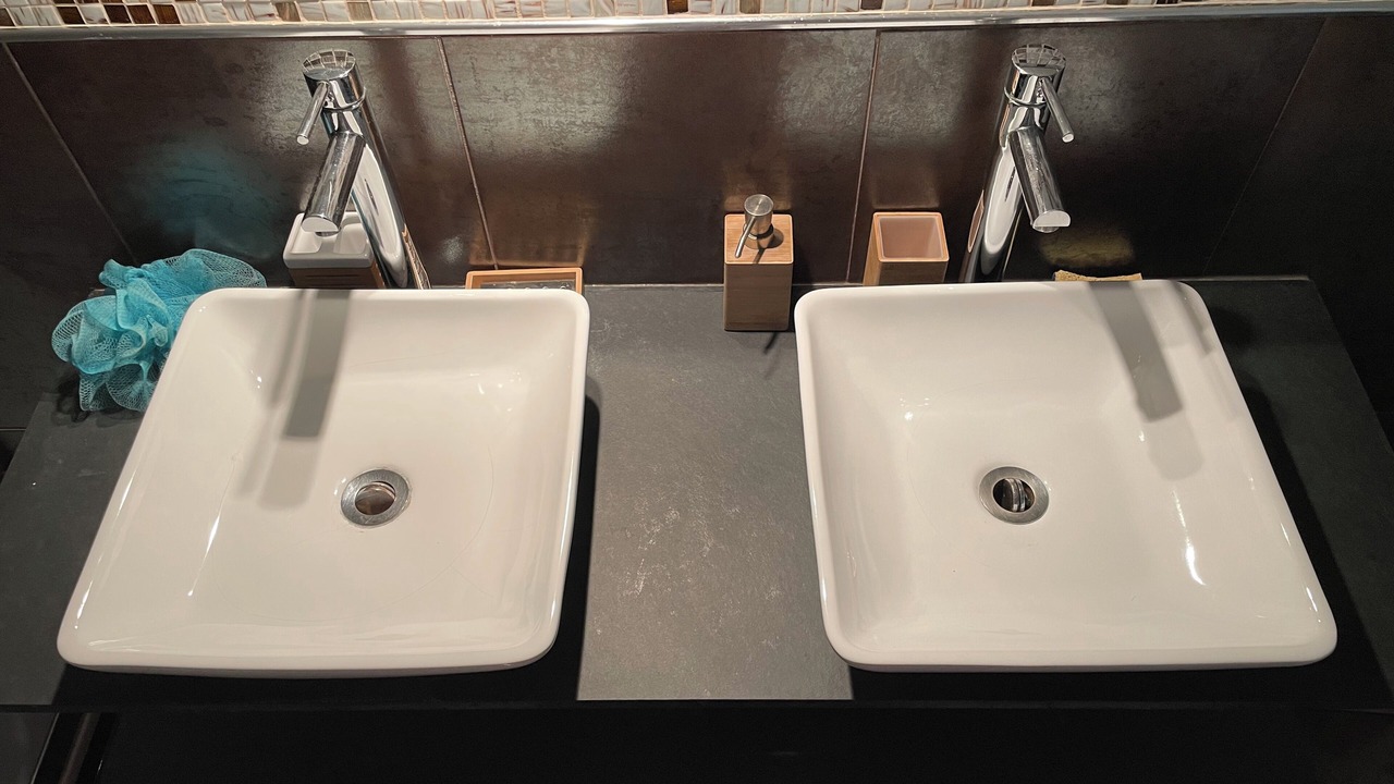 Photo of Bathroom in Jules Ferry - Recamier