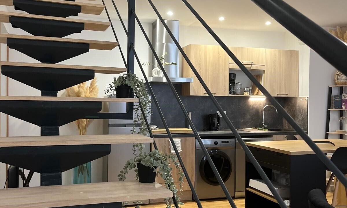 Photo of Others in Comedie