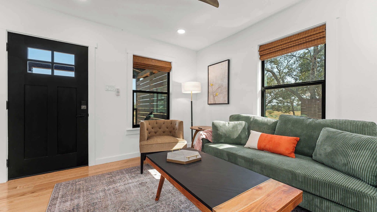 Photo of Livingroom in Stonewall