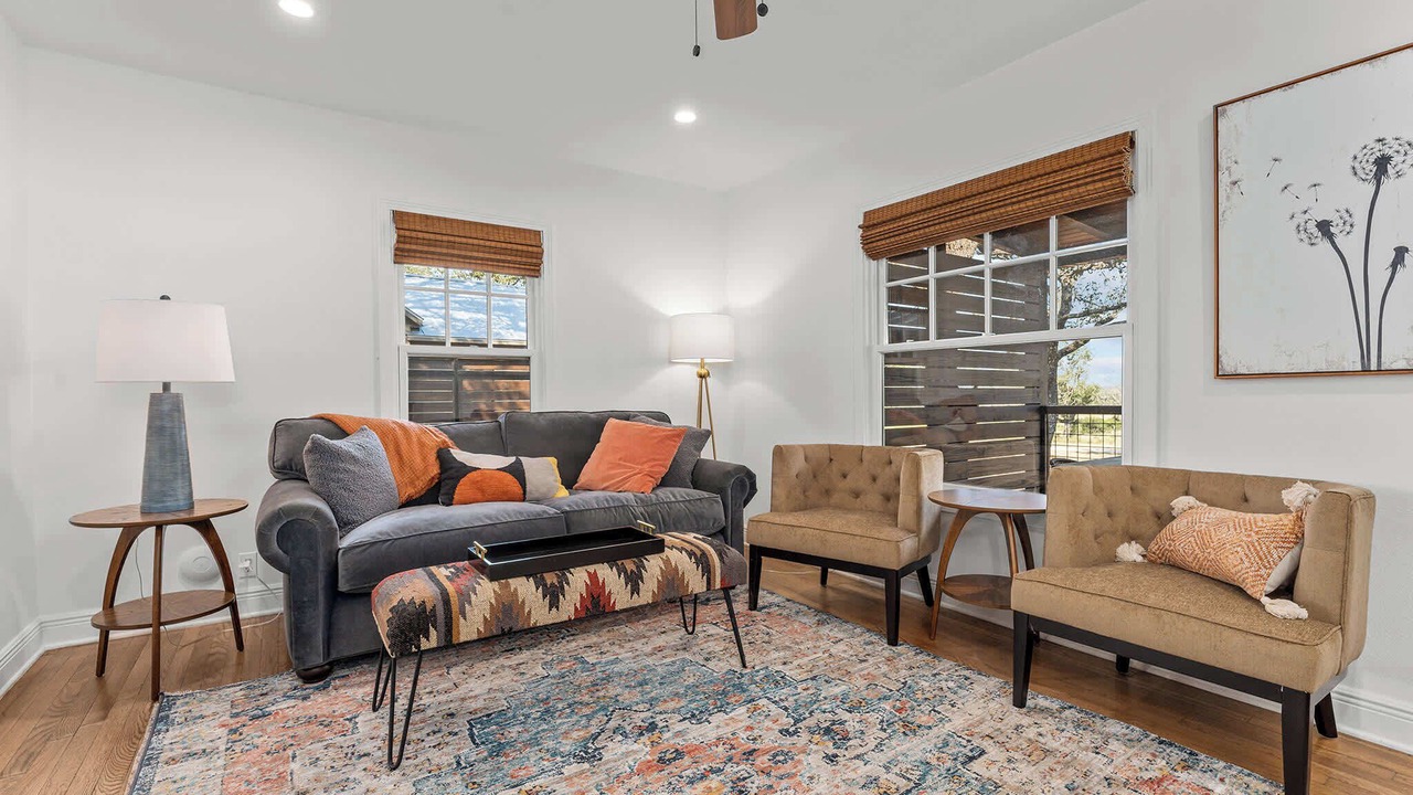 Photo of Livingroom in Stonewall