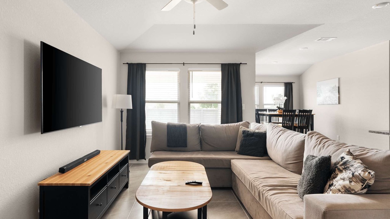 Photo of Livingroom in Hutto