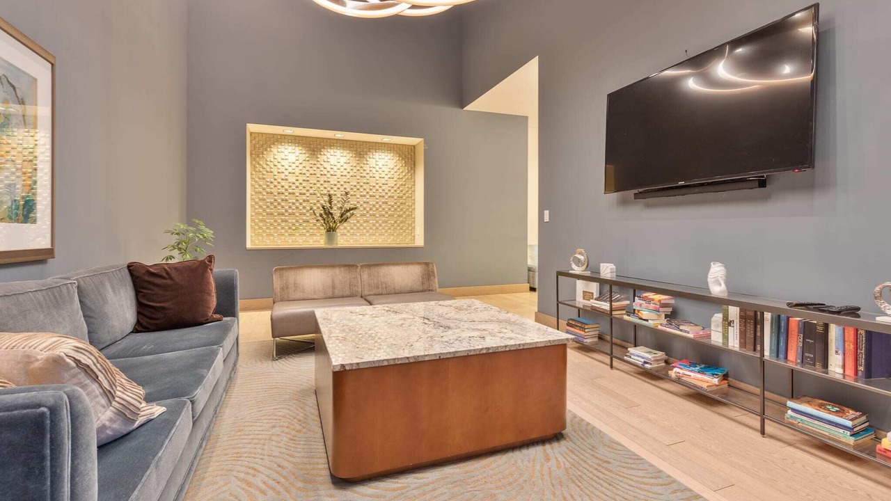 Photo of Livingroom in Seaport District