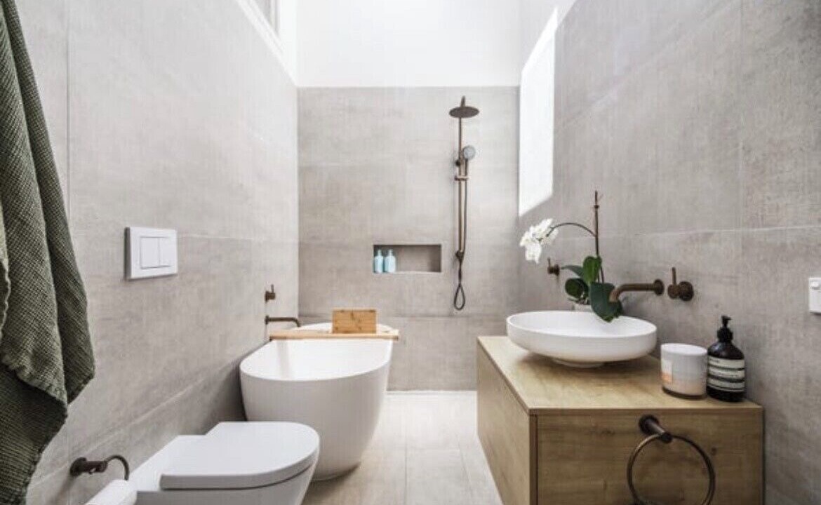 Photo of Bathroom in Avalon Beach