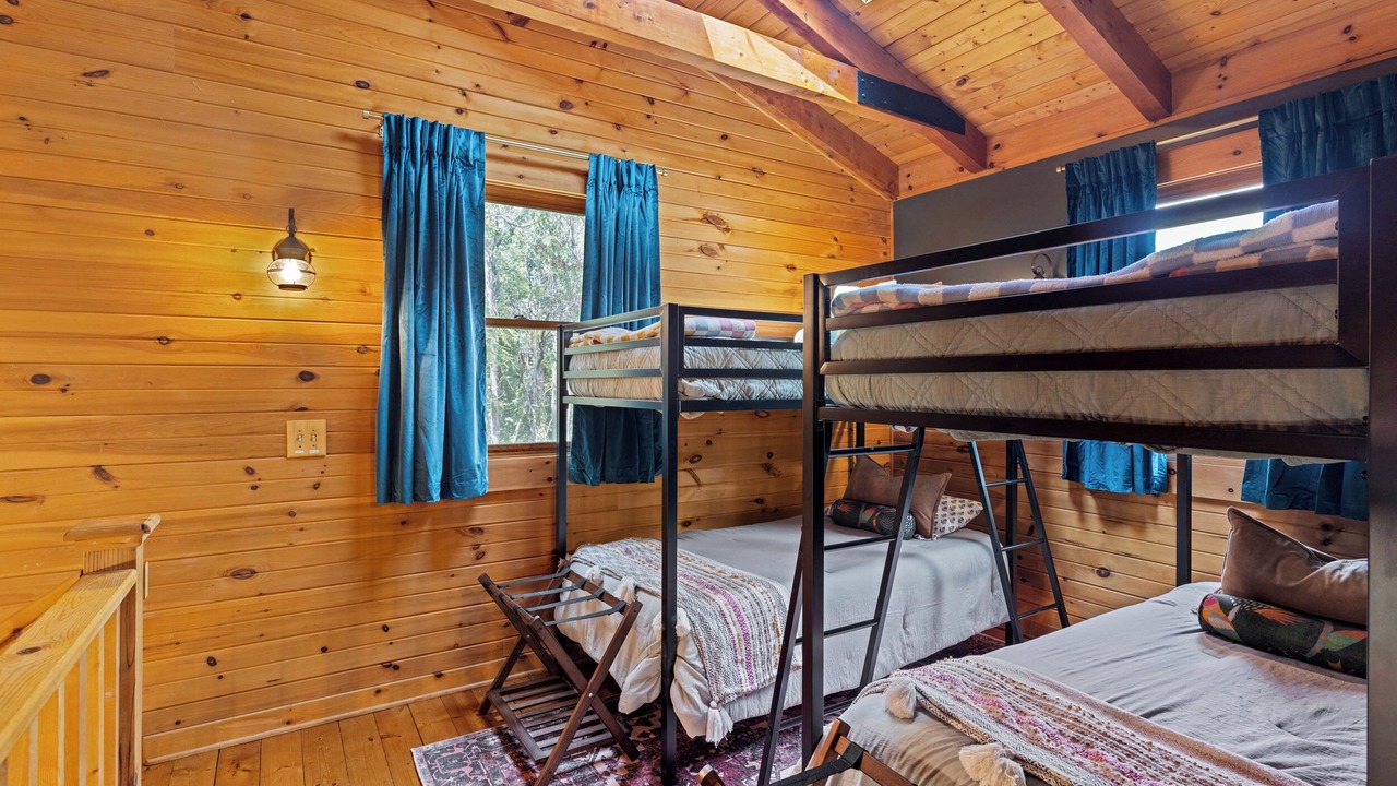 Photo of Bedroom in Roseland