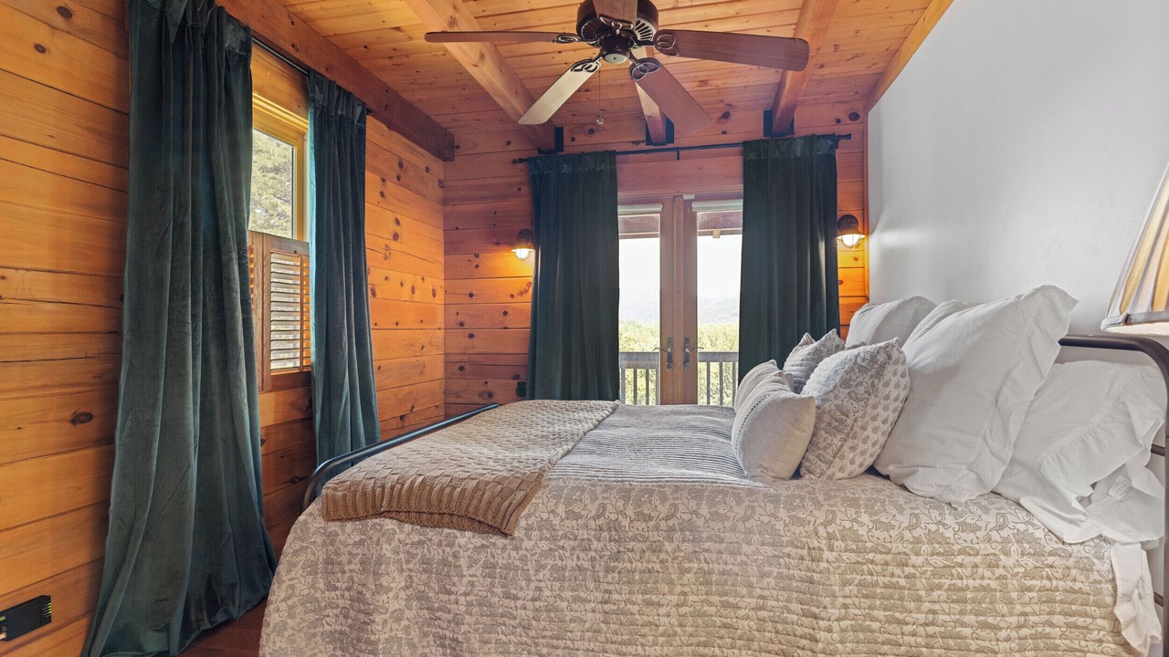 Photo of Bedroom in Roseland