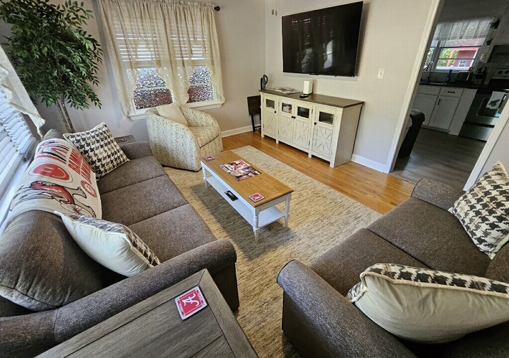 Photo of Livingroom in Northport